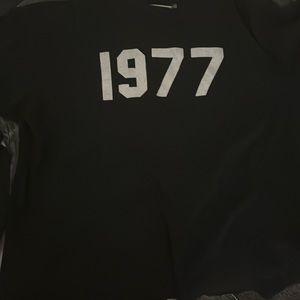 essentials 1977 tshirt size xl